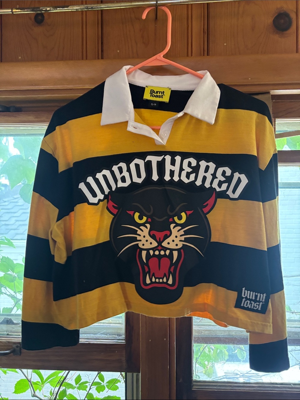“unbothered” Crop top, long sleeved